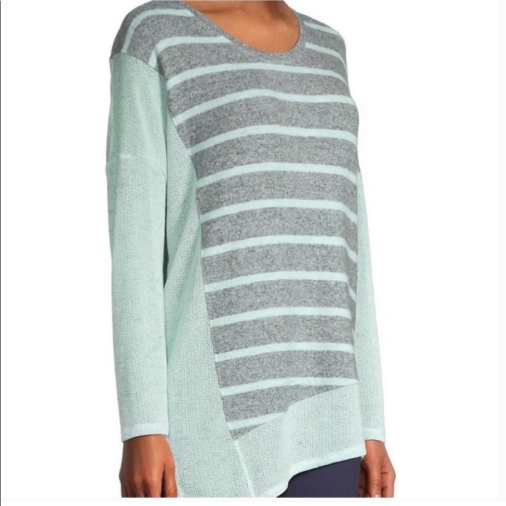 Splendid Asymmetrical Top in Mint/Gray NWT